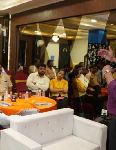 auto pickup Distributors meet varanasi